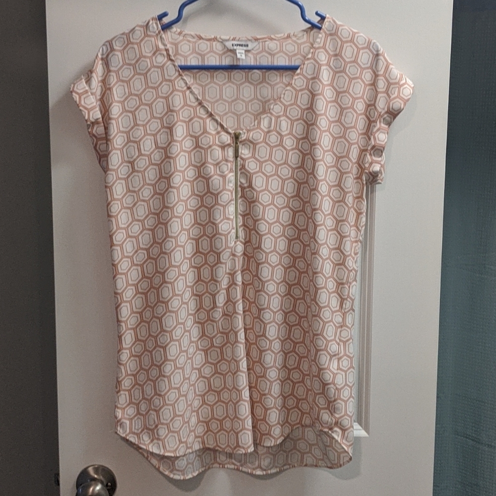 Professional style top